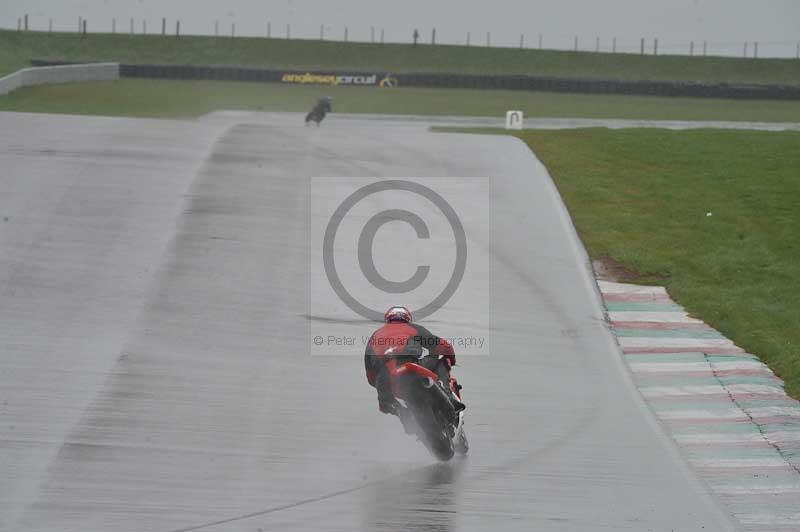 Motorcycle action photographs;anglesey circuit;anglesey trackday photographs;event digital images;eventdigitalimages;no limits trackday;oulton park circuit cheshire;peter wileman photography;trackday;trackday digital images;trackday photos;ty croes circuit wales