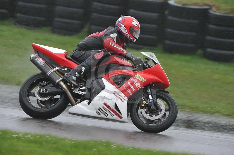 Motorcycle action photographs;anglesey circuit;anglesey trackday photographs;event digital images;eventdigitalimages;no limits trackday;oulton park circuit cheshire;peter wileman photography;trackday;trackday digital images;trackday photos;ty croes circuit wales