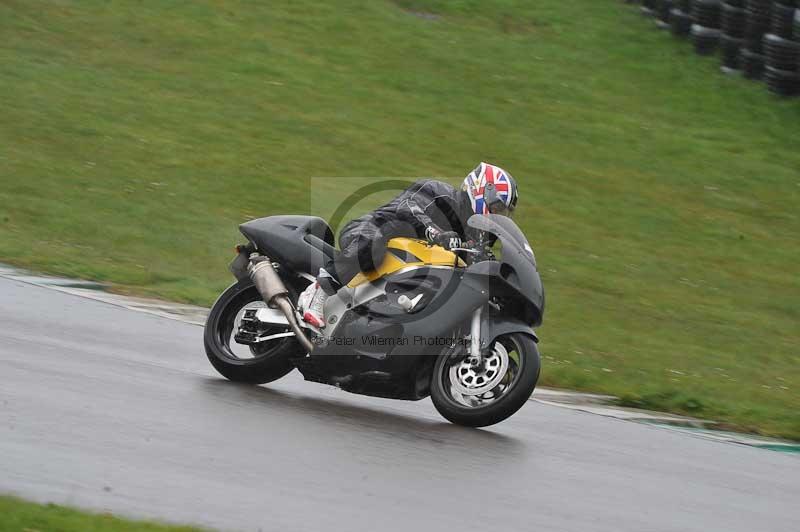 Motorcycle action photographs;anglesey circuit;anglesey trackday photographs;event digital images;eventdigitalimages;no limits trackday;oulton park circuit cheshire;peter wileman photography;trackday;trackday digital images;trackday photos;ty croes circuit wales