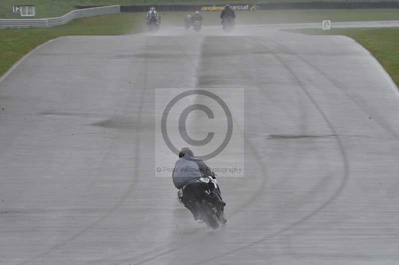 Motorcycle action photographs;anglesey circuit;anglesey trackday photographs;event digital images;eventdigitalimages;no limits trackday;oulton park circuit cheshire;peter wileman photography;trackday;trackday digital images;trackday photos;ty croes circuit wales