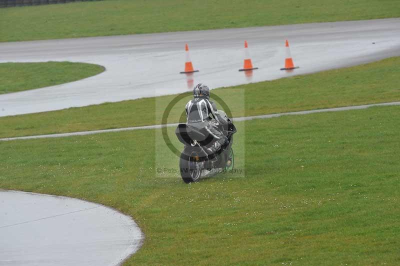 Motorcycle action photographs;anglesey circuit;anglesey trackday photographs;event digital images;eventdigitalimages;no limits trackday;oulton park circuit cheshire;peter wileman photography;trackday;trackday digital images;trackday photos;ty croes circuit wales