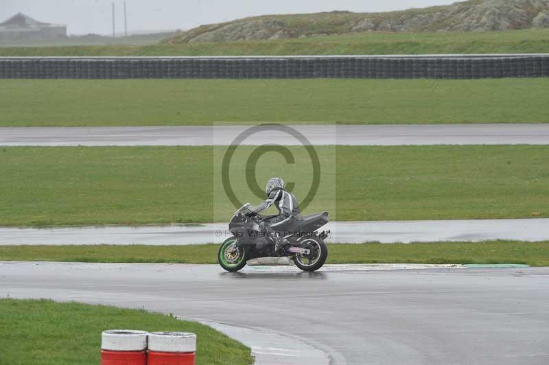 Motorcycle action photographs;anglesey circuit;anglesey trackday photographs;event digital images;eventdigitalimages;no limits trackday;oulton park circuit cheshire;peter wileman photography;trackday;trackday digital images;trackday photos;ty croes circuit wales