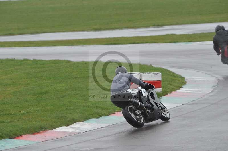 Motorcycle action photographs;anglesey circuit;anglesey trackday photographs;event digital images;eventdigitalimages;no limits trackday;oulton park circuit cheshire;peter wileman photography;trackday;trackday digital images;trackday photos;ty croes circuit wales