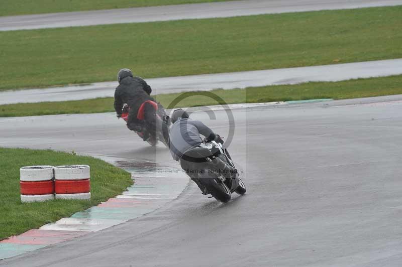 Motorcycle action photographs;anglesey circuit;anglesey trackday photographs;event digital images;eventdigitalimages;no limits trackday;oulton park circuit cheshire;peter wileman photography;trackday;trackday digital images;trackday photos;ty croes circuit wales