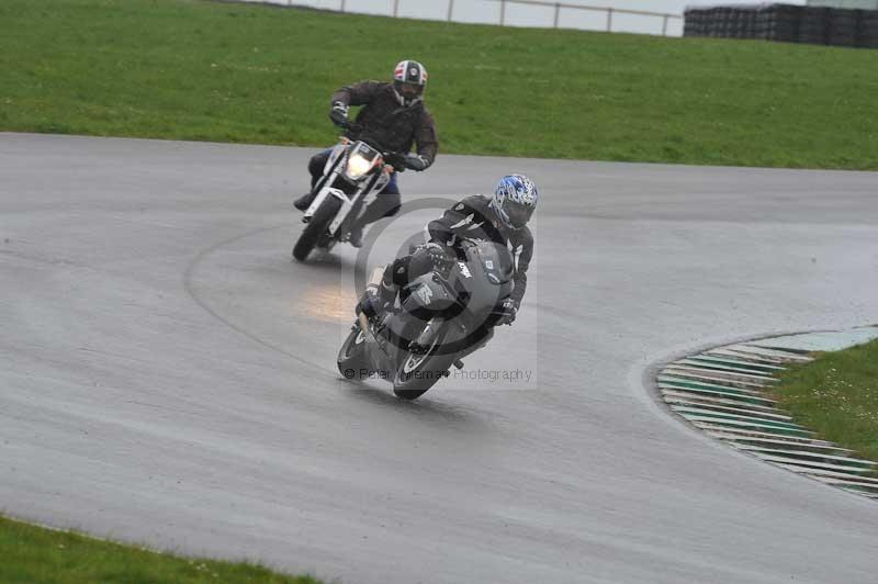 Motorcycle action photographs;anglesey circuit;anglesey trackday photographs;event digital images;eventdigitalimages;no limits trackday;oulton park circuit cheshire;peter wileman photography;trackday;trackday digital images;trackday photos;ty croes circuit wales