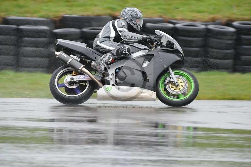 Motorcycle action photographs;anglesey circuit;anglesey trackday photographs;event digital images;eventdigitalimages;no limits trackday;oulton park circuit cheshire;peter wileman photography;trackday;trackday digital images;trackday photos;ty croes circuit wales