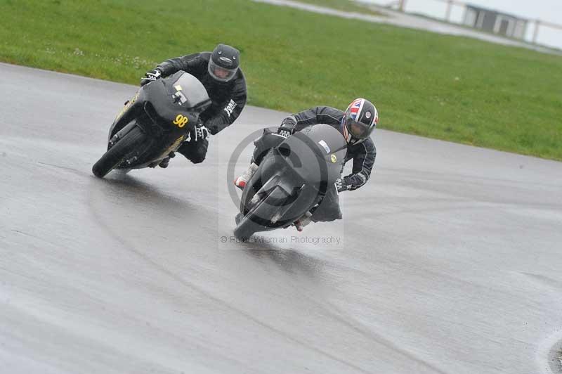 Motorcycle action photographs;anglesey circuit;anglesey trackday photographs;event digital images;eventdigitalimages;no limits trackday;oulton park circuit cheshire;peter wileman photography;trackday;trackday digital images;trackday photos;ty croes circuit wales