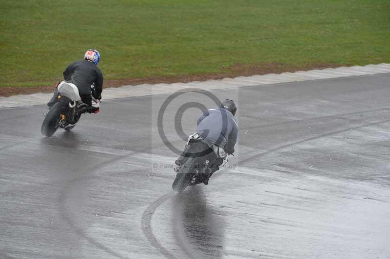 Motorcycle action photographs;anglesey circuit;anglesey trackday photographs;event digital images;eventdigitalimages;no limits trackday;oulton park circuit cheshire;peter wileman photography;trackday;trackday digital images;trackday photos;ty croes circuit wales