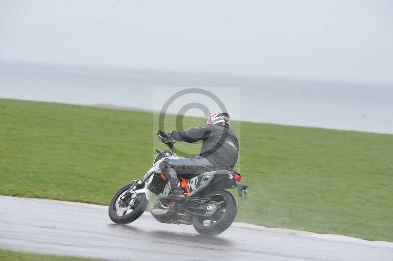 Motorcycle action photographs;anglesey circuit;anglesey trackday photographs;event digital images;eventdigitalimages;no limits trackday;oulton park circuit cheshire;peter wileman photography;trackday;trackday digital images;trackday photos;ty croes circuit wales