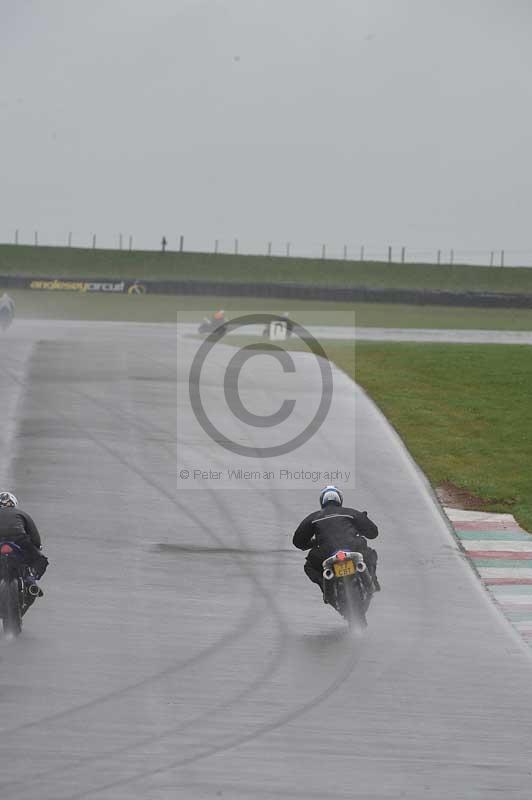 Motorcycle action photographs;anglesey circuit;anglesey trackday photographs;event digital images;eventdigitalimages;no limits trackday;oulton park circuit cheshire;peter wileman photography;trackday;trackday digital images;trackday photos;ty croes circuit wales