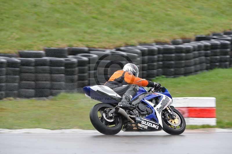 Motorcycle action photographs;anglesey circuit;anglesey trackday photographs;event digital images;eventdigitalimages;no limits trackday;oulton park circuit cheshire;peter wileman photography;trackday;trackday digital images;trackday photos;ty croes circuit wales