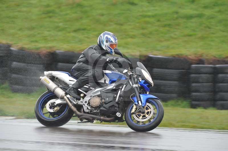 Motorcycle action photographs;anglesey circuit;anglesey trackday photographs;event digital images;eventdigitalimages;no limits trackday;oulton park circuit cheshire;peter wileman photography;trackday;trackday digital images;trackday photos;ty croes circuit wales