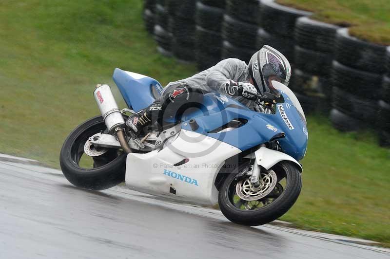 Motorcycle action photographs;anglesey circuit;anglesey trackday photographs;event digital images;eventdigitalimages;no limits trackday;oulton park circuit cheshire;peter wileman photography;trackday;trackday digital images;trackday photos;ty croes circuit wales