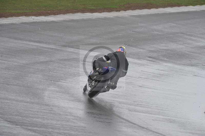 Motorcycle action photographs;anglesey circuit;anglesey trackday photographs;event digital images;eventdigitalimages;no limits trackday;oulton park circuit cheshire;peter wileman photography;trackday;trackday digital images;trackday photos;ty croes circuit wales