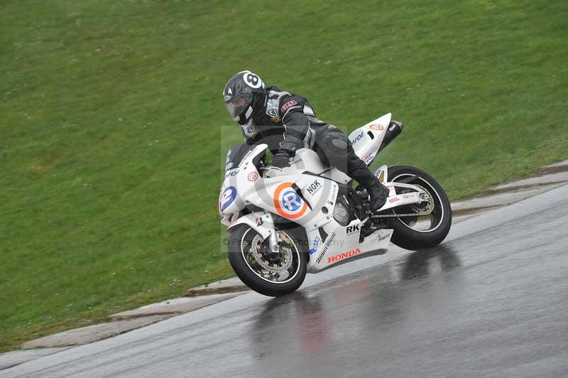 Motorcycle action photographs;anglesey circuit;anglesey trackday photographs;event digital images;eventdigitalimages;no limits trackday;oulton park circuit cheshire;peter wileman photography;trackday;trackday digital images;trackday photos;ty croes circuit wales