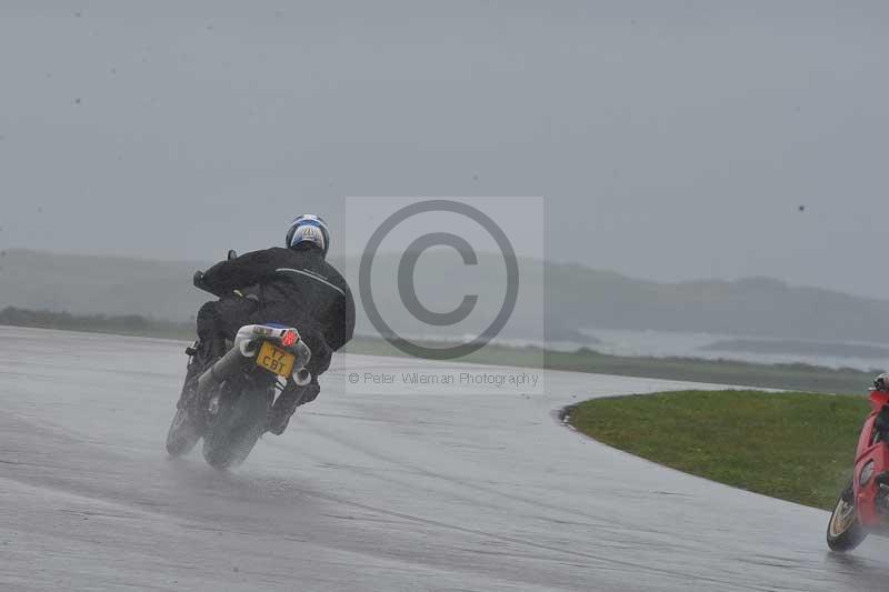 Motorcycle action photographs;anglesey circuit;anglesey trackday photographs;event digital images;eventdigitalimages;no limits trackday;oulton park circuit cheshire;peter wileman photography;trackday;trackday digital images;trackday photos;ty croes circuit wales