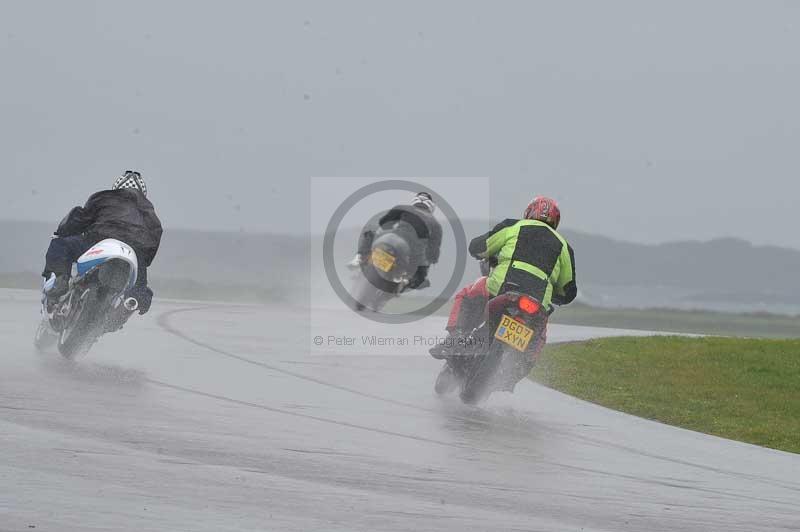 Motorcycle action photographs;anglesey circuit;anglesey trackday photographs;event digital images;eventdigitalimages;no limits trackday;oulton park circuit cheshire;peter wileman photography;trackday;trackday digital images;trackday photos;ty croes circuit wales