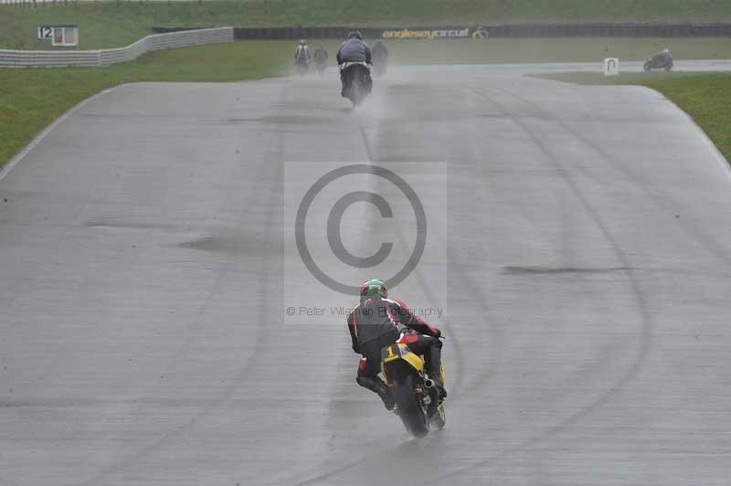 Motorcycle action photographs;anglesey circuit;anglesey trackday photographs;event digital images;eventdigitalimages;no limits trackday;oulton park circuit cheshire;peter wileman photography;trackday;trackday digital images;trackday photos;ty croes circuit wales