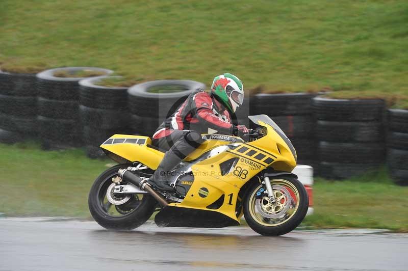 Motorcycle action photographs;anglesey circuit;anglesey trackday photographs;event digital images;eventdigitalimages;no limits trackday;oulton park circuit cheshire;peter wileman photography;trackday;trackday digital images;trackday photos;ty croes circuit wales