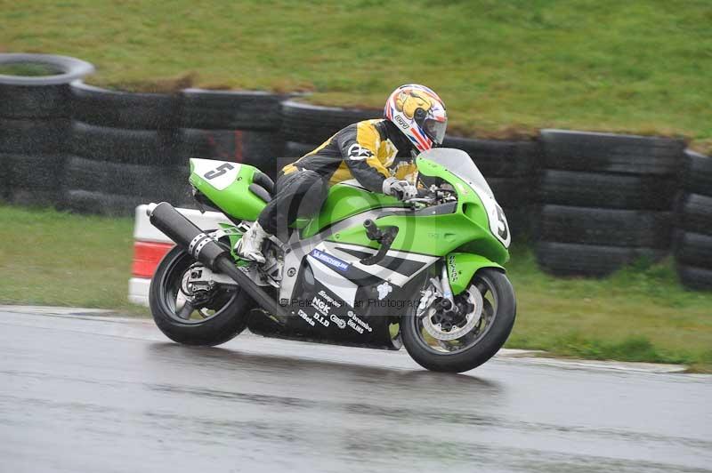 Motorcycle action photographs;anglesey circuit;anglesey trackday photographs;event digital images;eventdigitalimages;no limits trackday;oulton park circuit cheshire;peter wileman photography;trackday;trackday digital images;trackday photos;ty croes circuit wales