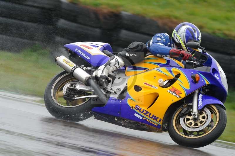 Motorcycle action photographs;anglesey circuit;anglesey trackday photographs;event digital images;eventdigitalimages;no limits trackday;oulton park circuit cheshire;peter wileman photography;trackday;trackday digital images;trackday photos;ty croes circuit wales