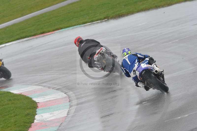 Motorcycle action photographs;anglesey circuit;anglesey trackday photographs;event digital images;eventdigitalimages;no limits trackday;oulton park circuit cheshire;peter wileman photography;trackday;trackday digital images;trackday photos;ty croes circuit wales