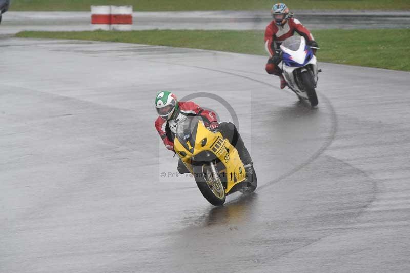 Motorcycle action photographs;anglesey circuit;anglesey trackday photographs;event digital images;eventdigitalimages;no limits trackday;oulton park circuit cheshire;peter wileman photography;trackday;trackday digital images;trackday photos;ty croes circuit wales