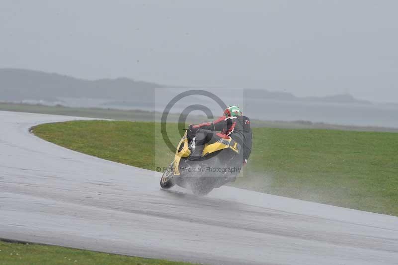 Motorcycle action photographs;anglesey circuit;anglesey trackday photographs;event digital images;eventdigitalimages;no limits trackday;oulton park circuit cheshire;peter wileman photography;trackday;trackday digital images;trackday photos;ty croes circuit wales