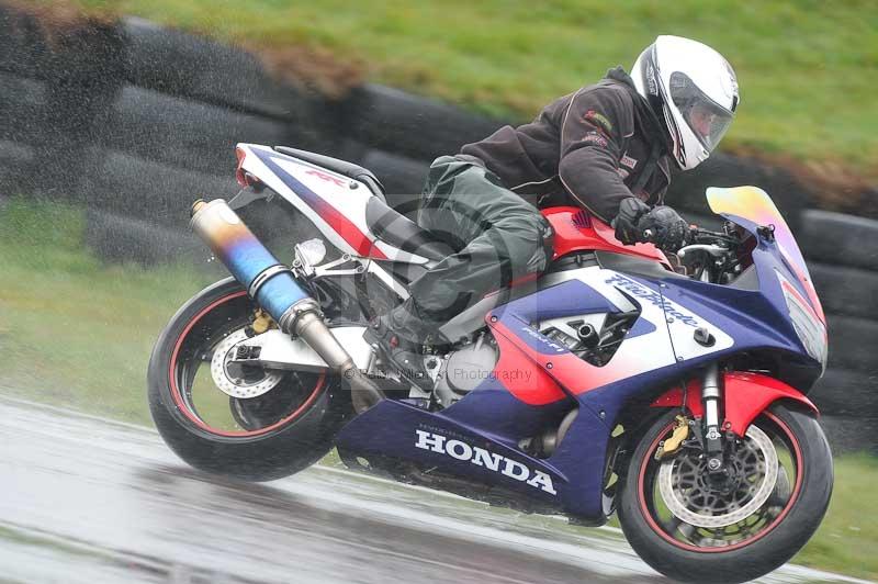 Motorcycle action photographs;anglesey circuit;anglesey trackday photographs;event digital images;eventdigitalimages;no limits trackday;oulton park circuit cheshire;peter wileman photography;trackday;trackday digital images;trackday photos;ty croes circuit wales