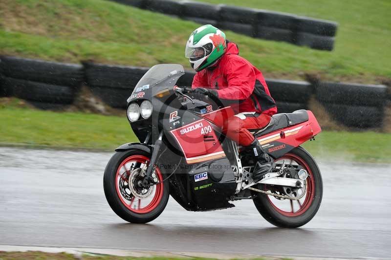 Motorcycle action photographs;anglesey circuit;anglesey trackday photographs;event digital images;eventdigitalimages;no limits trackday;oulton park circuit cheshire;peter wileman photography;trackday;trackday digital images;trackday photos;ty croes circuit wales