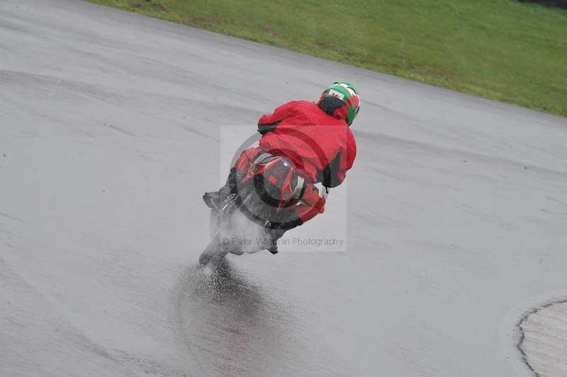 Motorcycle action photographs;anglesey circuit;anglesey trackday photographs;event digital images;eventdigitalimages;no limits trackday;oulton park circuit cheshire;peter wileman photography;trackday;trackday digital images;trackday photos;ty croes circuit wales