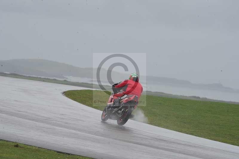 Motorcycle action photographs;anglesey circuit;anglesey trackday photographs;event digital images;eventdigitalimages;no limits trackday;oulton park circuit cheshire;peter wileman photography;trackday;trackday digital images;trackday photos;ty croes circuit wales