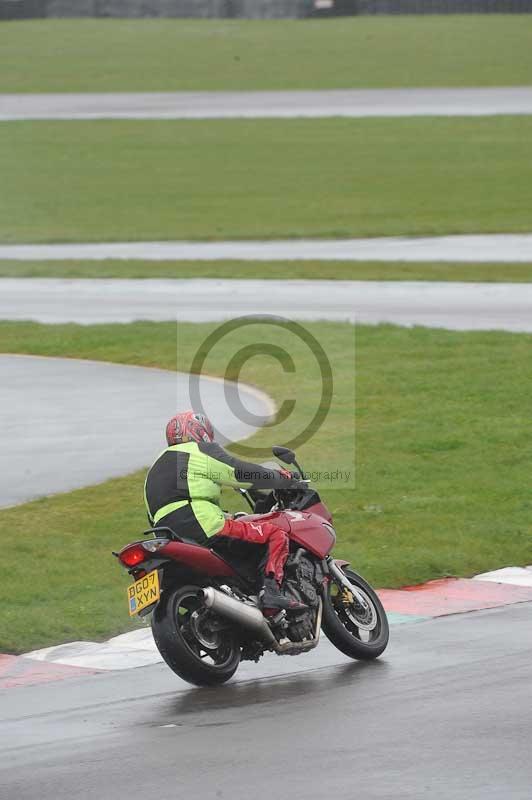 Motorcycle action photographs;anglesey circuit;anglesey trackday photographs;event digital images;eventdigitalimages;no limits trackday;oulton park circuit cheshire;peter wileman photography;trackday;trackday digital images;trackday photos;ty croes circuit wales