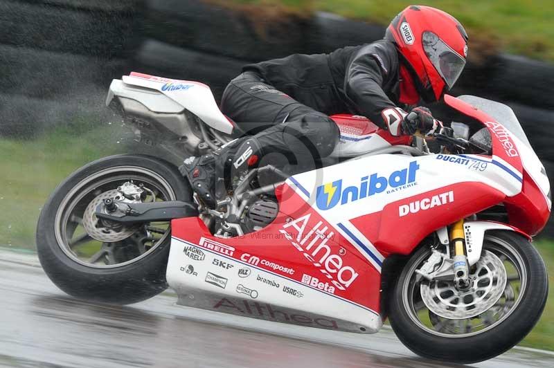 Motorcycle action photographs;anglesey circuit;anglesey trackday photographs;event digital images;eventdigitalimages;no limits trackday;oulton park circuit cheshire;peter wileman photography;trackday;trackday digital images;trackday photos;ty croes circuit wales