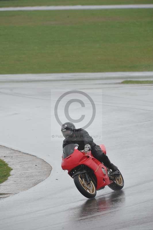 Motorcycle action photographs;anglesey circuit;anglesey trackday photographs;event digital images;eventdigitalimages;no limits trackday;oulton park circuit cheshire;peter wileman photography;trackday;trackday digital images;trackday photos;ty croes circuit wales