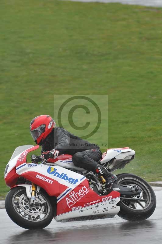 Motorcycle action photographs;anglesey circuit;anglesey trackday photographs;event digital images;eventdigitalimages;no limits trackday;oulton park circuit cheshire;peter wileman photography;trackday;trackday digital images;trackday photos;ty croes circuit wales