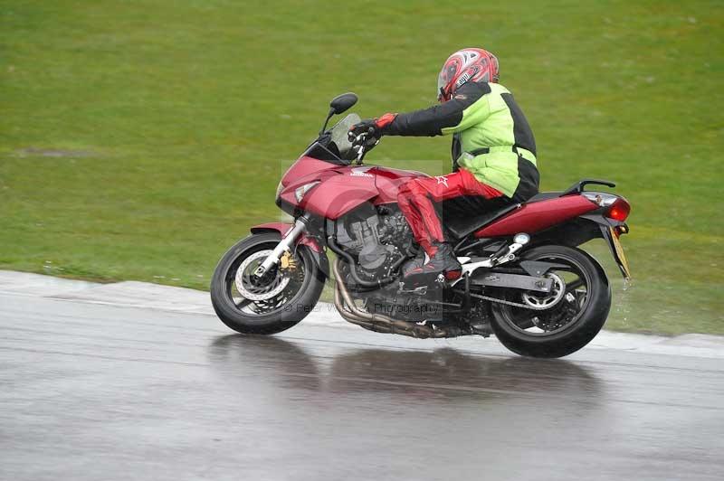 Motorcycle action photographs;anglesey circuit;anglesey trackday photographs;event digital images;eventdigitalimages;no limits trackday;oulton park circuit cheshire;peter wileman photography;trackday;trackday digital images;trackday photos;ty croes circuit wales