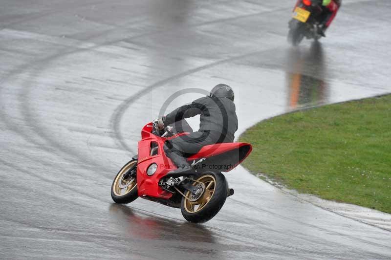 Motorcycle action photographs;anglesey circuit;anglesey trackday photographs;event digital images;eventdigitalimages;no limits trackday;oulton park circuit cheshire;peter wileman photography;trackday;trackday digital images;trackday photos;ty croes circuit wales