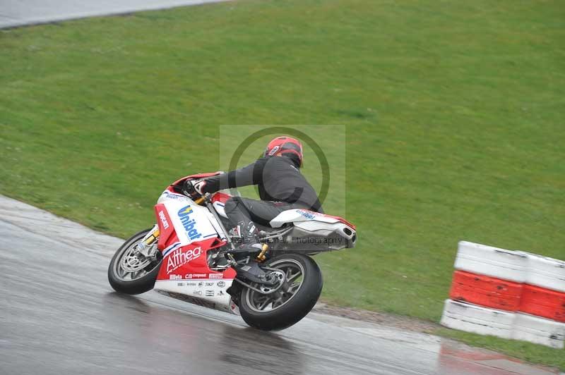 Motorcycle action photographs;anglesey circuit;anglesey trackday photographs;event digital images;eventdigitalimages;no limits trackday;oulton park circuit cheshire;peter wileman photography;trackday;trackday digital images;trackday photos;ty croes circuit wales