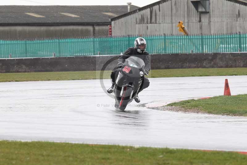 Motorcycle action photographs;Trackday digital images;event digital images;eventdigitalimages;no limits trackday;peter wileman photography;snetterton;snetterton circuit norfolk;snetterton photographs;trackday;trackday photos