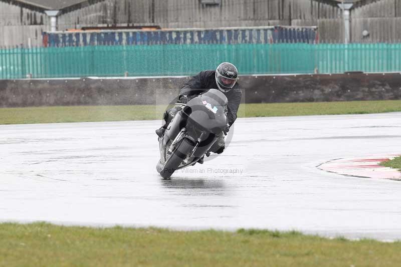 Motorcycle action photographs;Trackday digital images;event digital images;eventdigitalimages;no limits trackday;peter wileman photography;snetterton;snetterton circuit norfolk;snetterton photographs;trackday;trackday photos