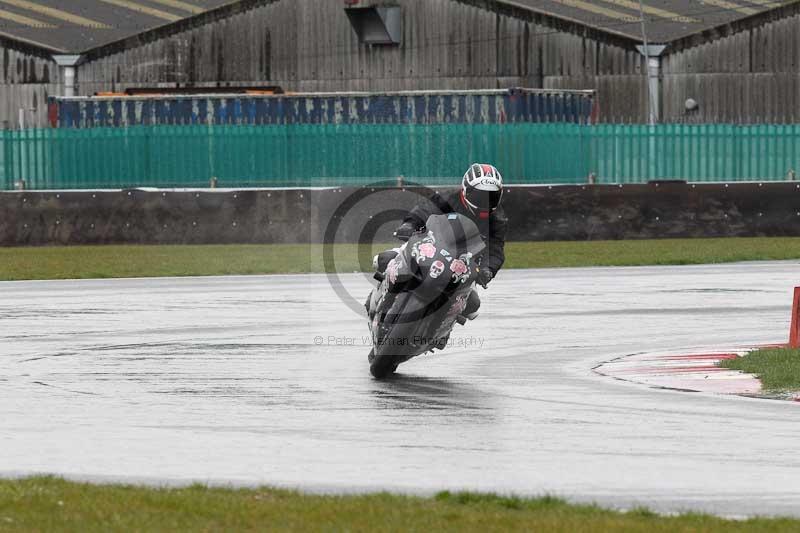 Motorcycle action photographs;Trackday digital images;event digital images;eventdigitalimages;no limits trackday;peter wileman photography;snetterton;snetterton circuit norfolk;snetterton photographs;trackday;trackday photos