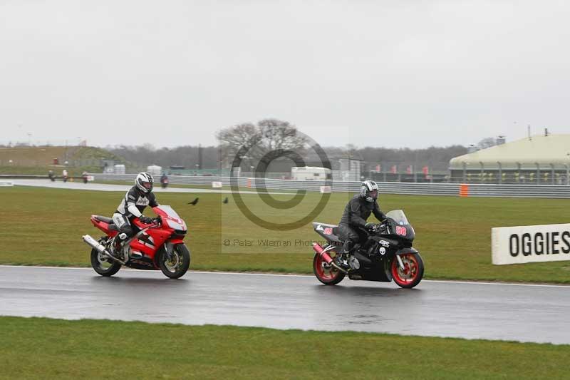 Motorcycle action photographs;Trackday digital images;event digital images;eventdigitalimages;no limits trackday;peter wileman photography;snetterton;snetterton circuit norfolk;snetterton photographs;trackday;trackday photos