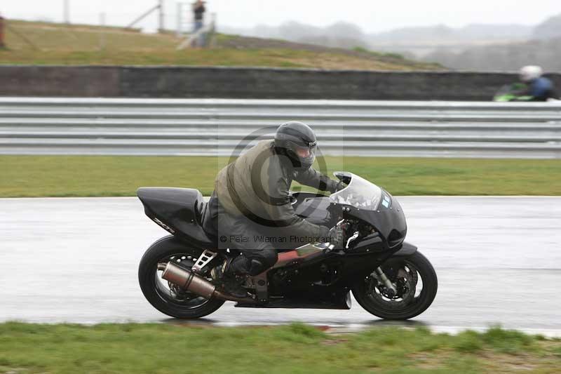 Motorcycle action photographs;Trackday digital images;event digital images;eventdigitalimages;no limits trackday;peter wileman photography;snetterton;snetterton circuit norfolk;snetterton photographs;trackday;trackday photos