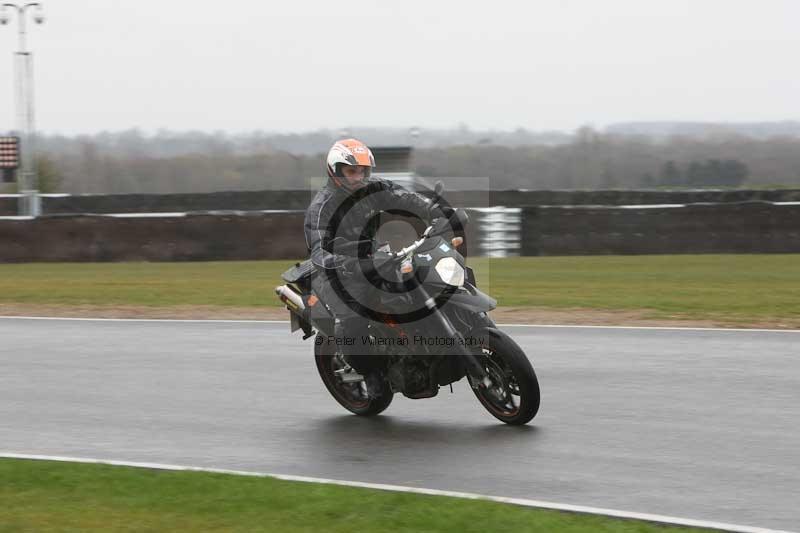 Motorcycle action photographs;Trackday digital images;event digital images;eventdigitalimages;no limits trackday;peter wileman photography;snetterton;snetterton circuit norfolk;snetterton photographs;trackday;trackday photos