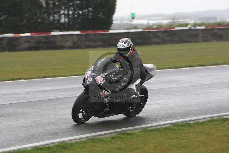 Motorcycle action photographs;Trackday digital images;event digital images;eventdigitalimages;no limits trackday;peter wileman photography;snetterton;snetterton circuit norfolk;snetterton photographs;trackday;trackday photos