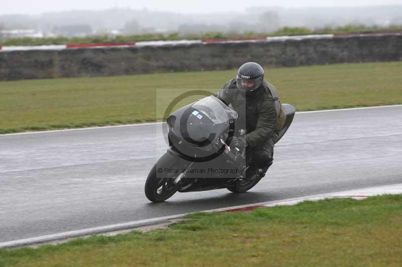 Motorcycle action photographs;Trackday digital images;event digital images;eventdigitalimages;no limits trackday;peter wileman photography;snetterton;snetterton circuit norfolk;snetterton photographs;trackday;trackday photos