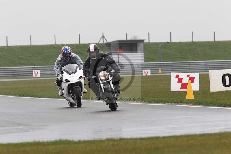 Motorcycle action photographs;Trackday digital images;event digital images;eventdigitalimages;no limits trackday;peter wileman photography;snetterton;snetterton circuit norfolk;snetterton photographs;trackday;trackday photos