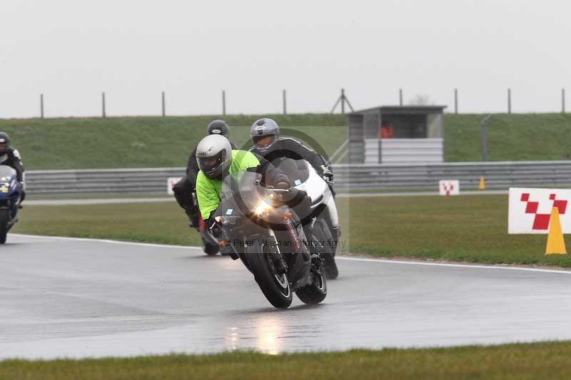 Motorcycle action photographs;Trackday digital images;event digital images;eventdigitalimages;no limits trackday;peter wileman photography;snetterton;snetterton circuit norfolk;snetterton photographs;trackday;trackday photos