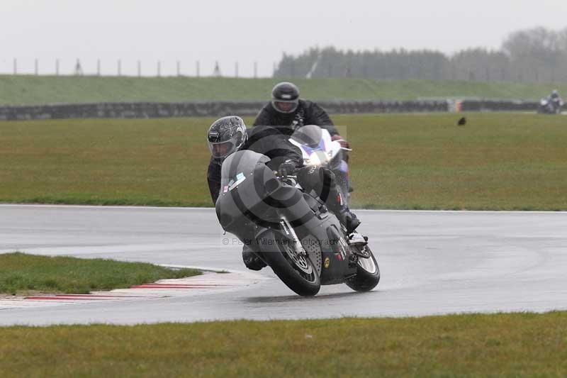 Motorcycle action photographs;Trackday digital images;event digital images;eventdigitalimages;no limits trackday;peter wileman photography;snetterton;snetterton circuit norfolk;snetterton photographs;trackday;trackday photos